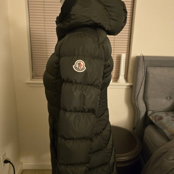 Moncler Dark Green Hooded Puffer Jacket - Picture 2 of 7
